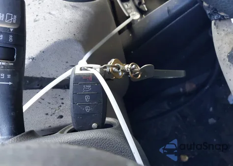 2016 Kia Sorento 2.4L Lx z USA, uszkodzony, nr VIN 5XYPG4A3XGG181588